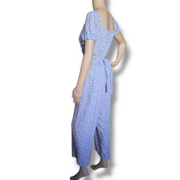 HOLLISTER Women's Lilac Ditsy Floral Print Wrap Front Jumpsuit - Picture 11 of 16